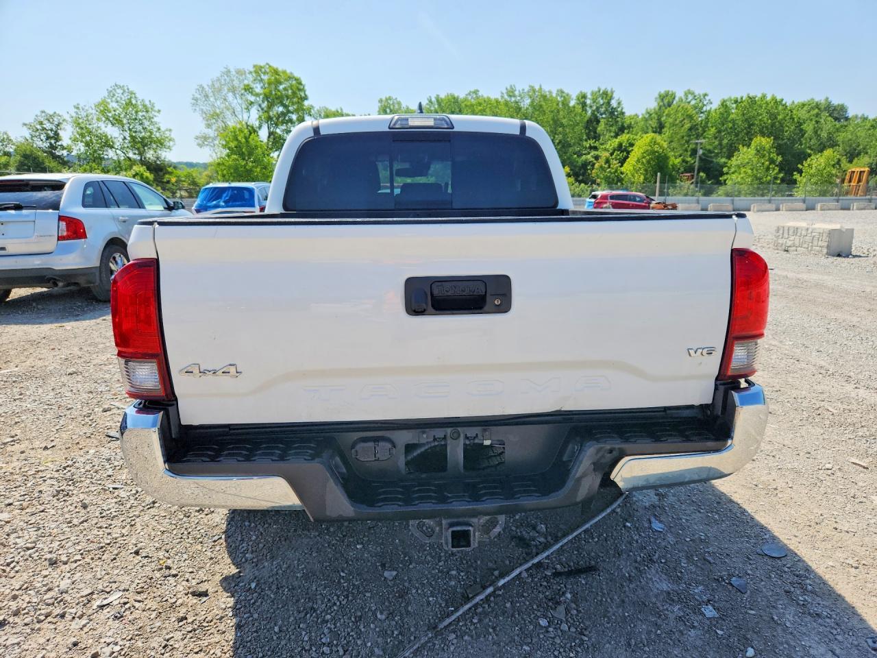 2019 Toyota Tacoma Trd Off-Road - Image 6