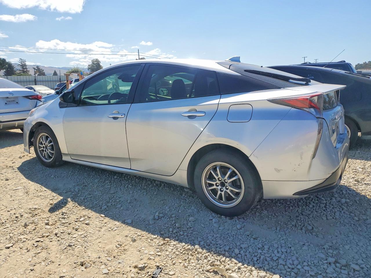 2016 Toyt Prius Hybr - Фото 2