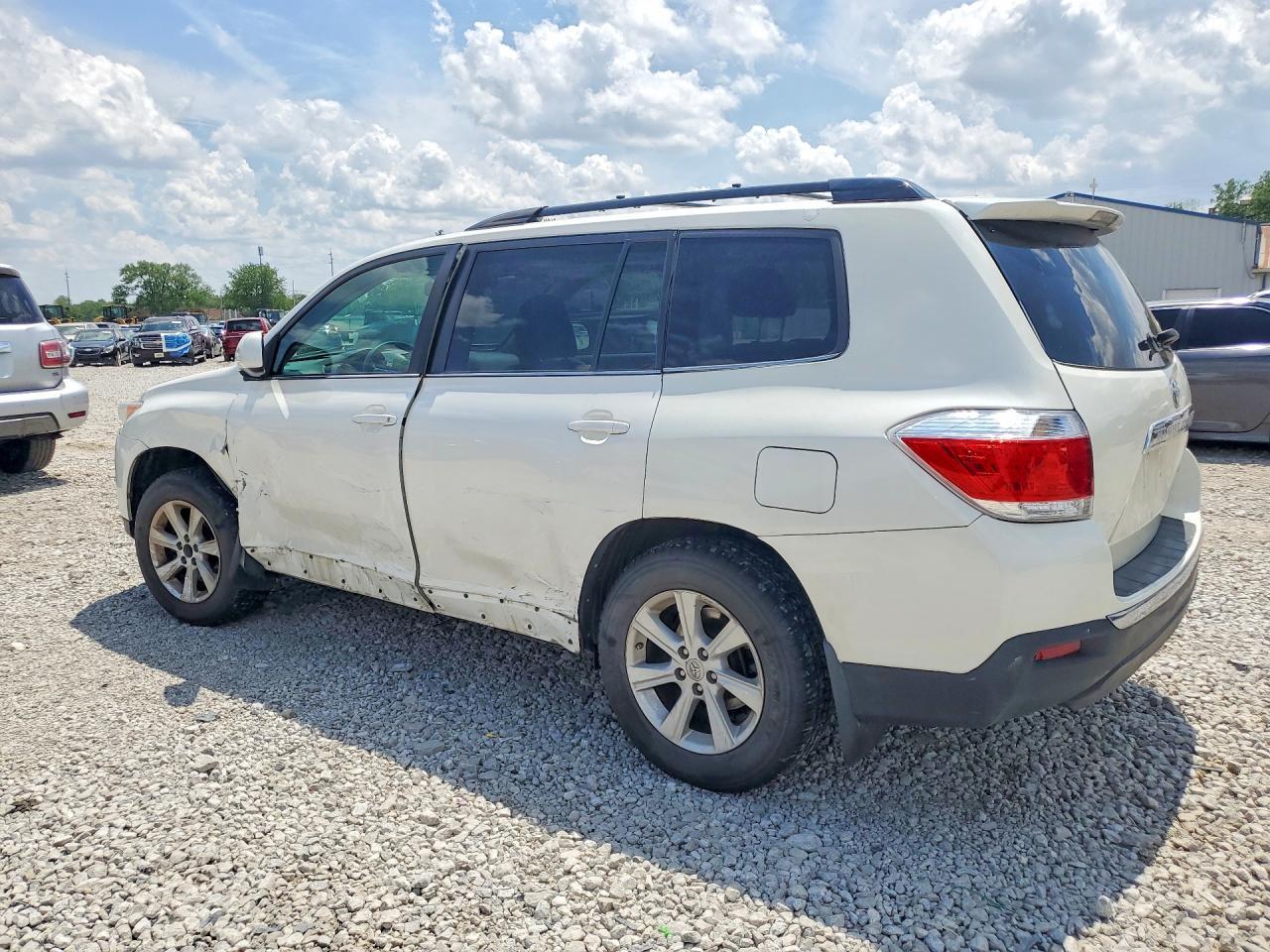 2013 Toyota Highlander Se - Фото 2