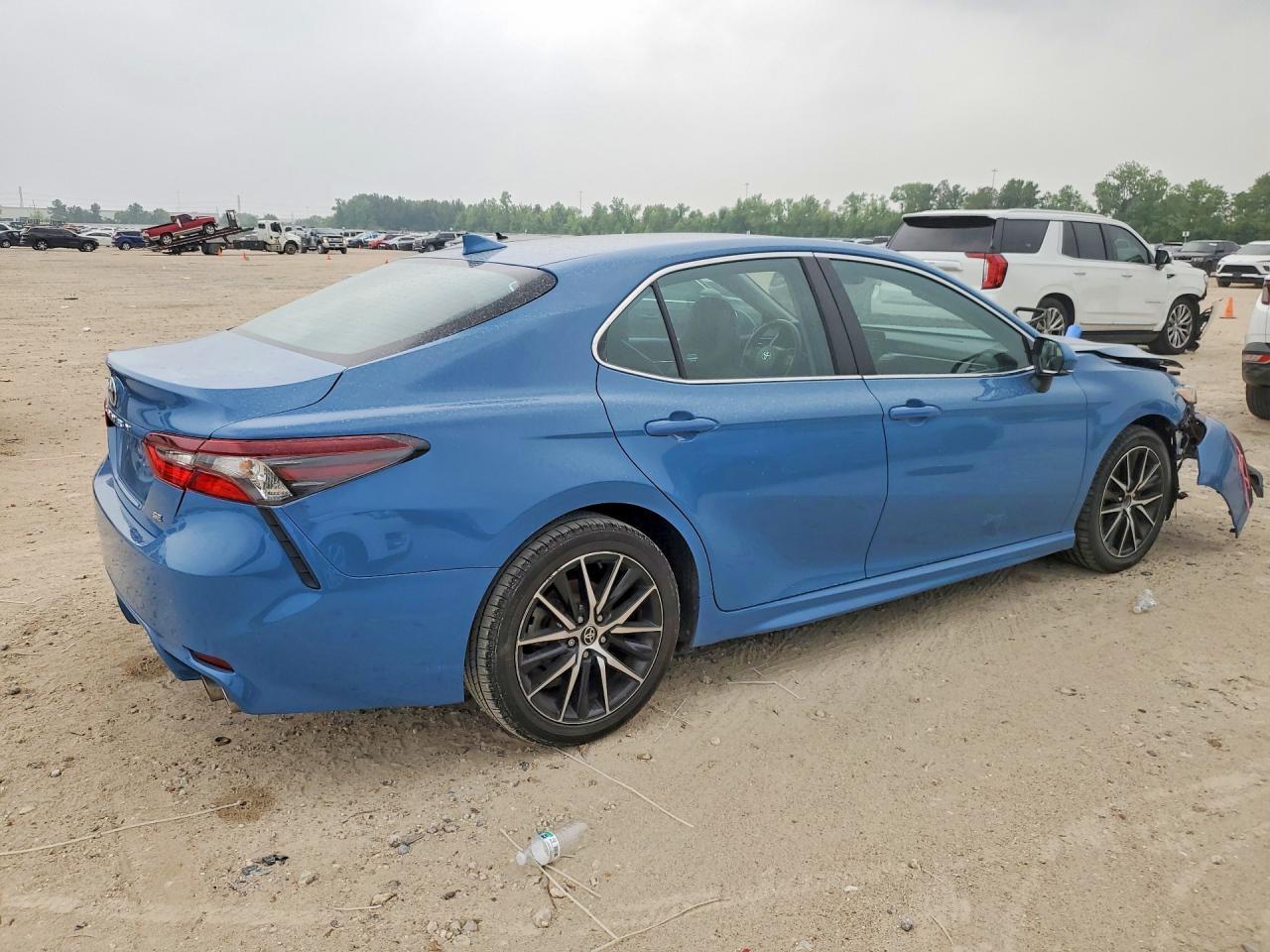 2024 Toyota Camry Se - Фото 3