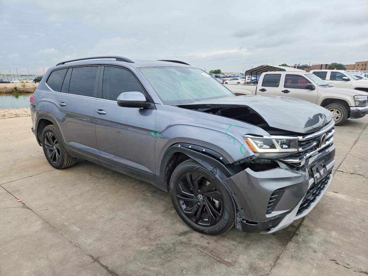 2023 Volkswagen Atlas Se - Image 4