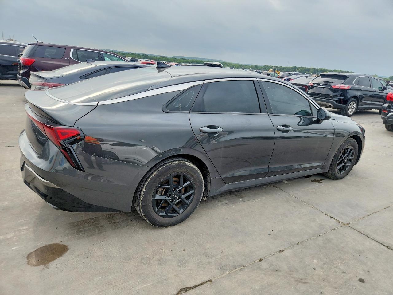2025 Kia K5 Lxs - Image 3