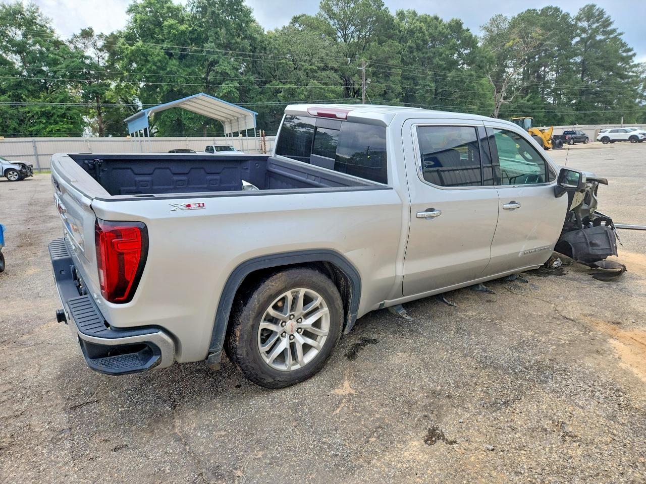 2022 GMC Sierra Limited K1500 Slt - Image 3