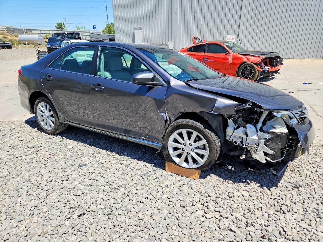 2014 Toyota Camry Xle V6 - Image 4