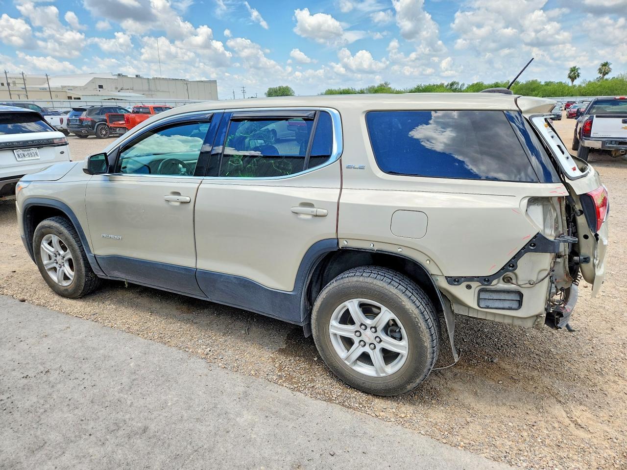 2017 GMC Acadia Sle - Image 2