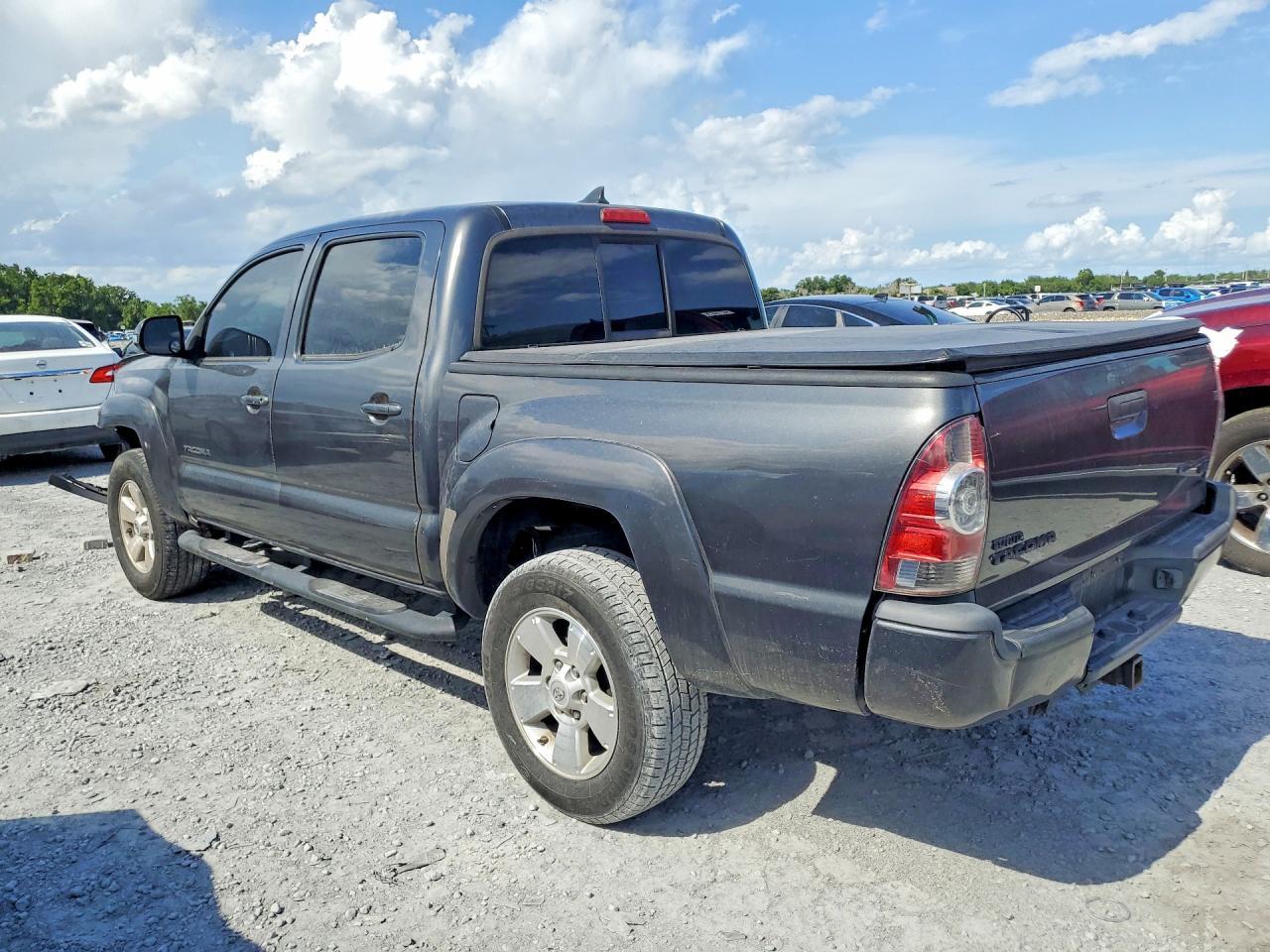 2015 Toyota Tacoma Double Cab Prerunner - Image 2