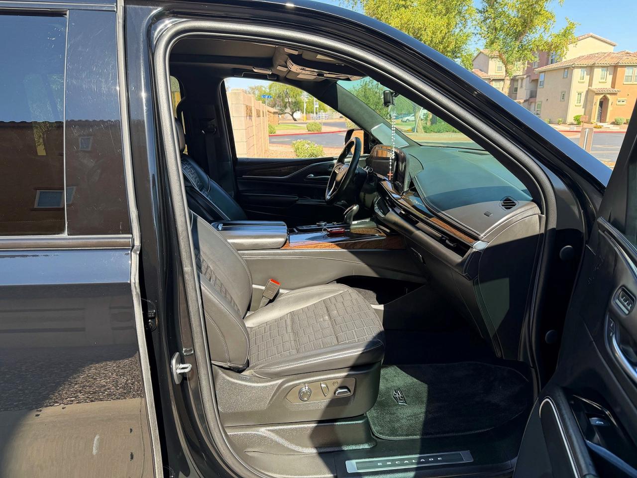 2021 Cadillac Escalade Esv Sport Platinum - Image 5