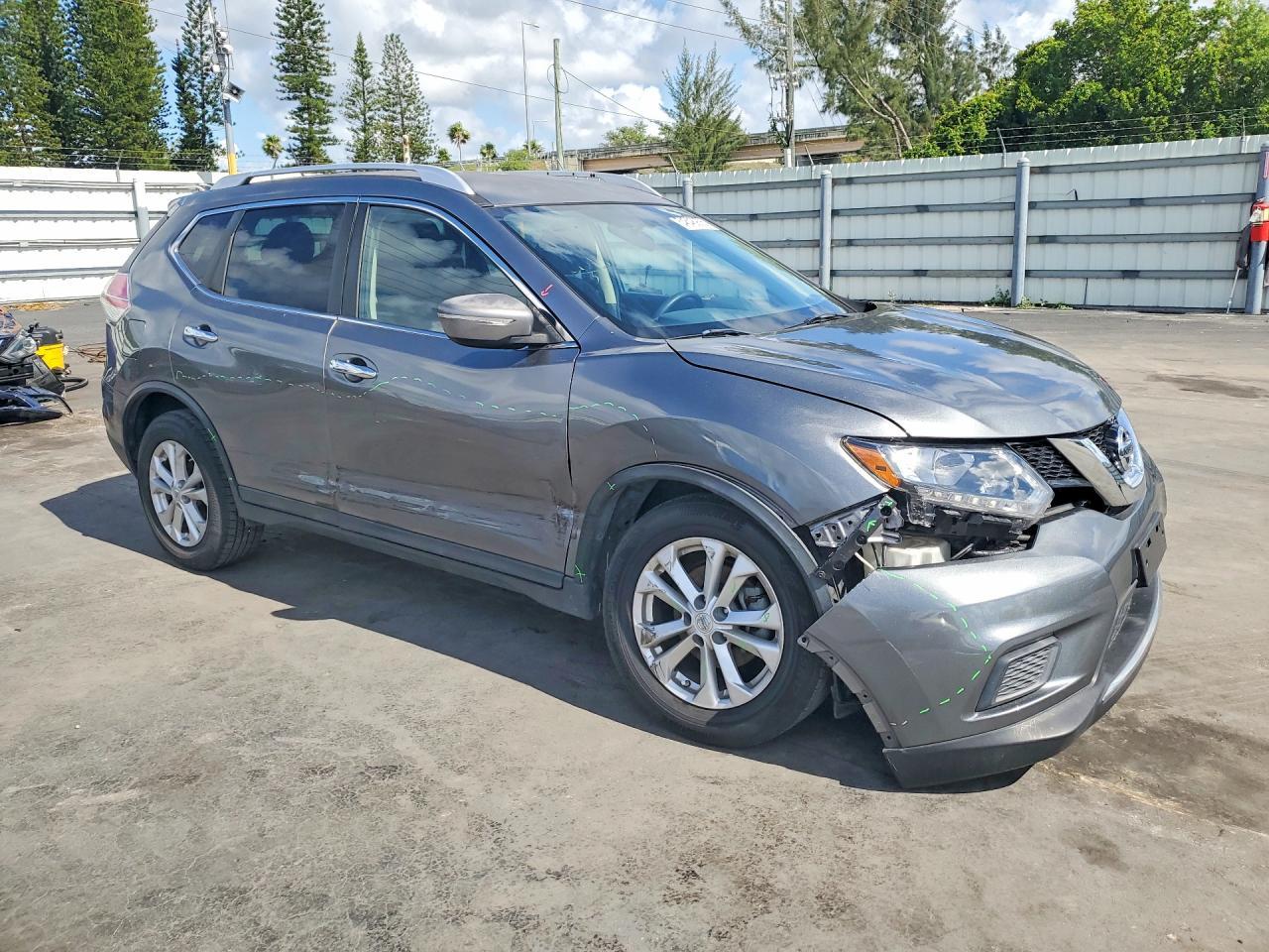 2015 Nissan Rogue Sv - Image 4
