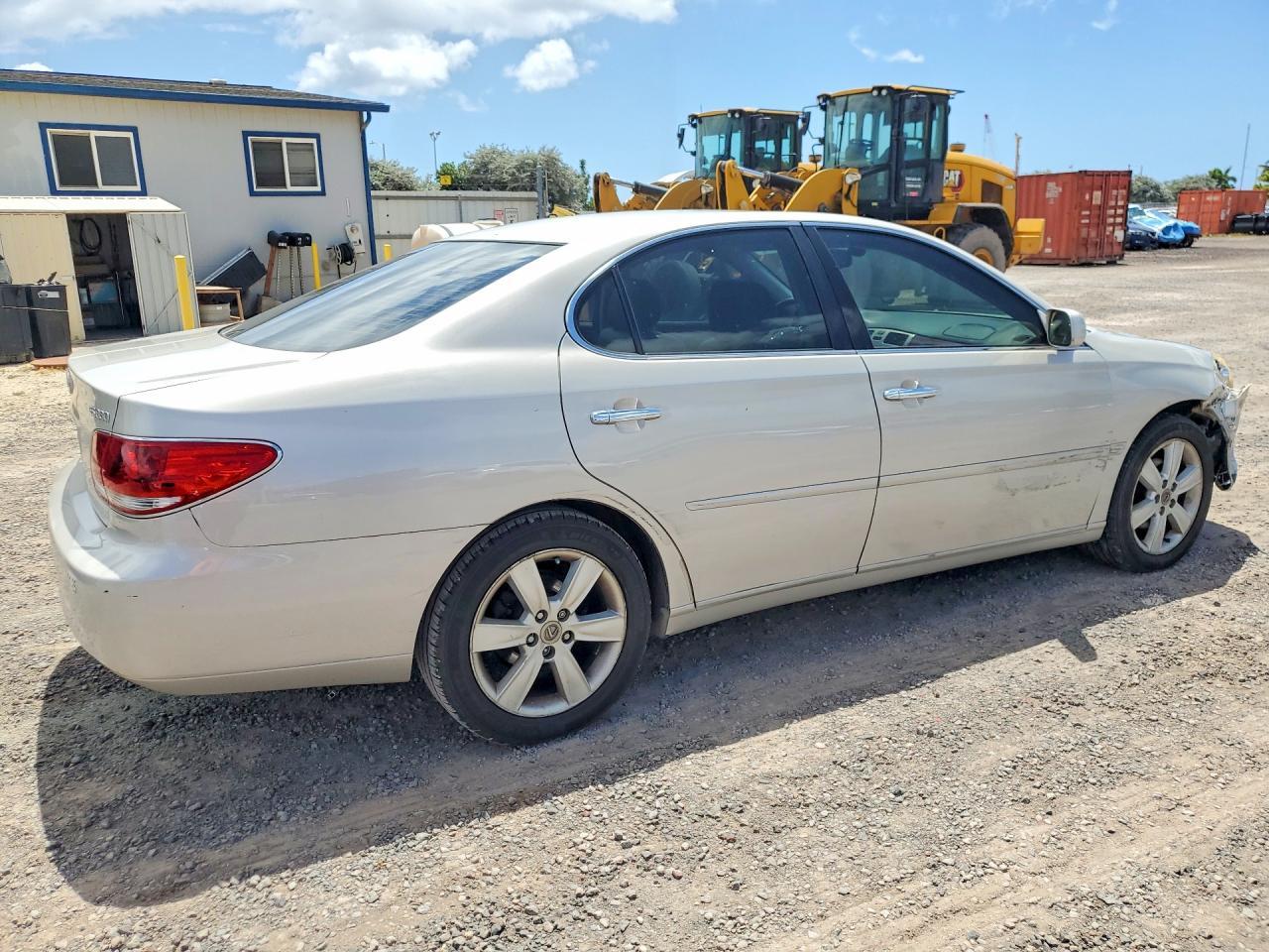 2005 Lexus Es 330 - Image 3