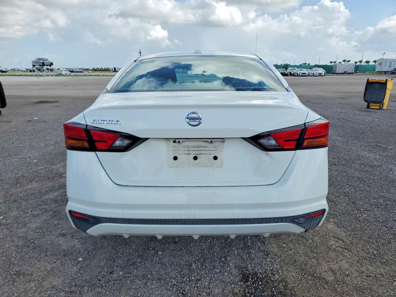 2020 Nissan Altima S - Фото 6
