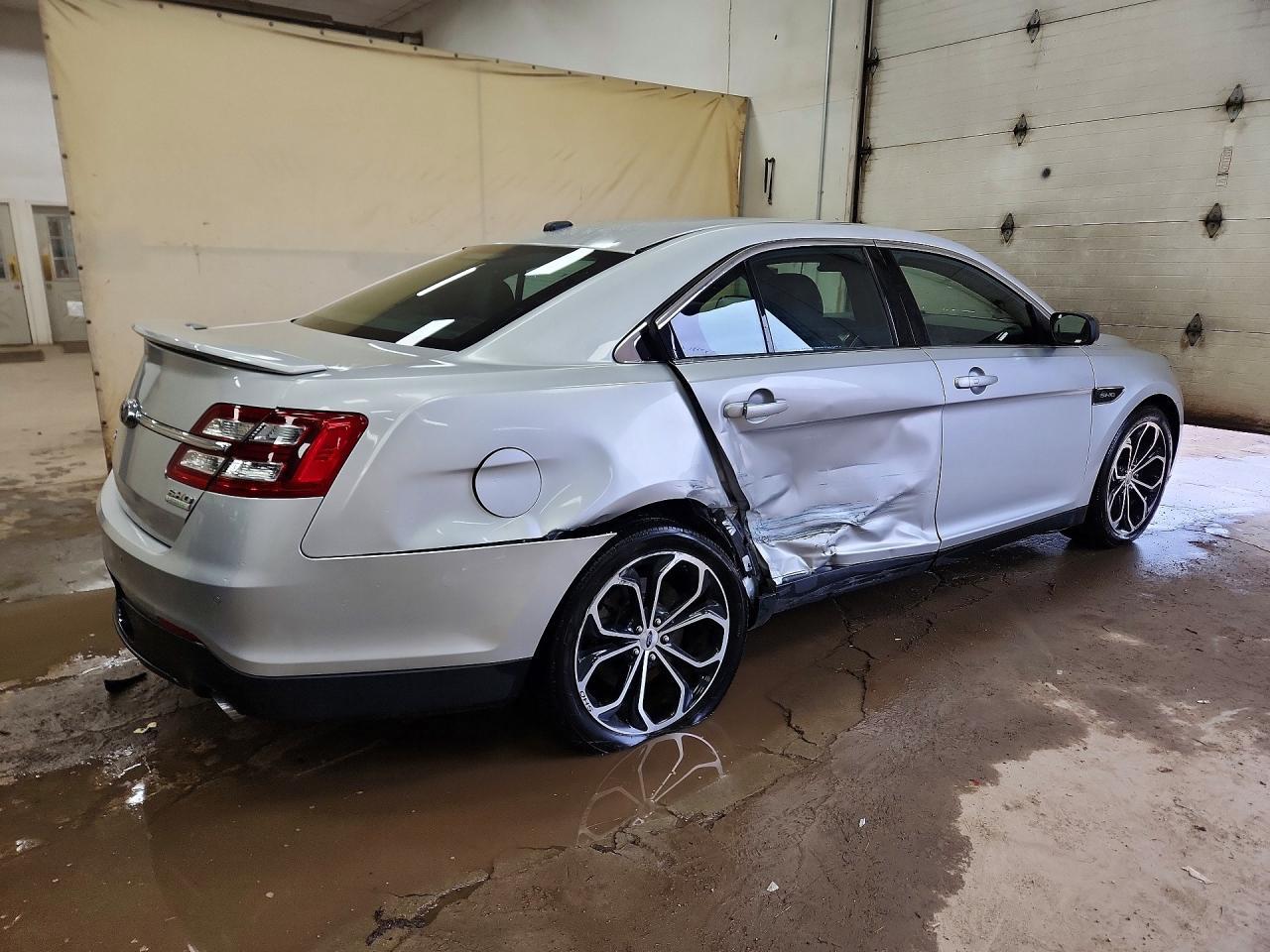 2018 Ford Taurus Sho - Фото 3