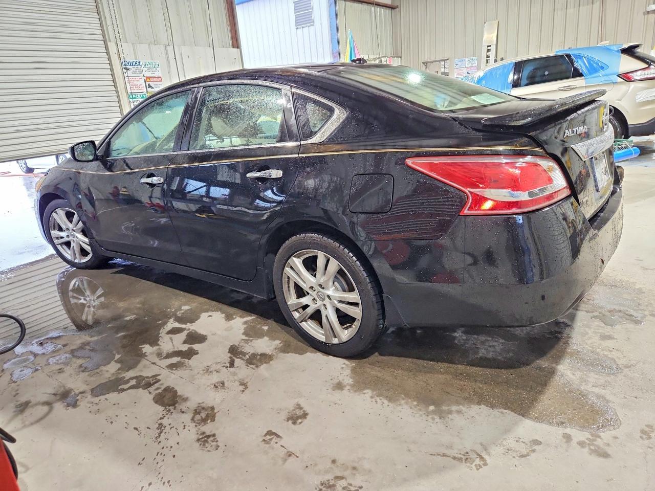 2013 Nissan Altima 3.5 S - Фото 2