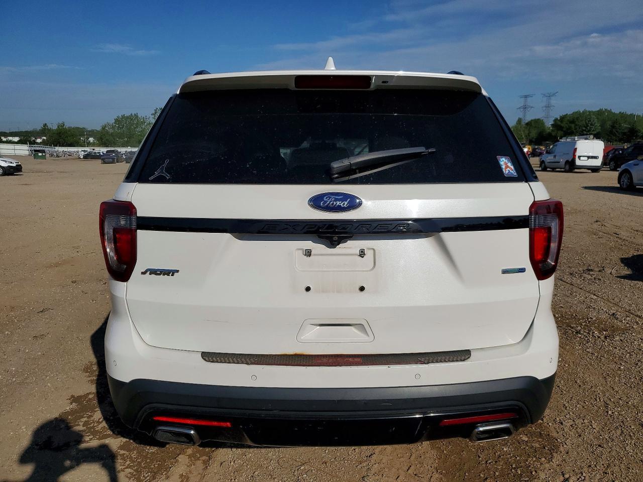 2016 Ford Explorer Sport - Image 6