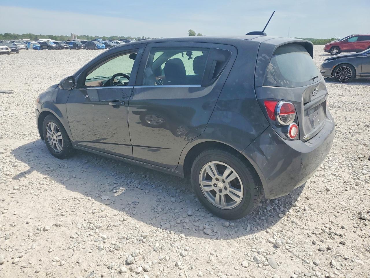 2016 Chevrolet Sonic Lt - Image 2