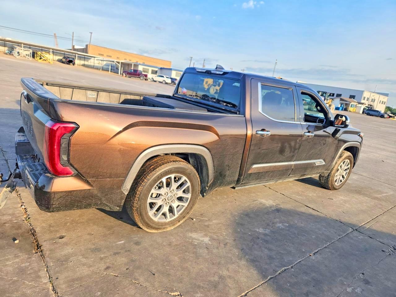 2023 Toyota Tundra 1794 Edition Hv - Image 3