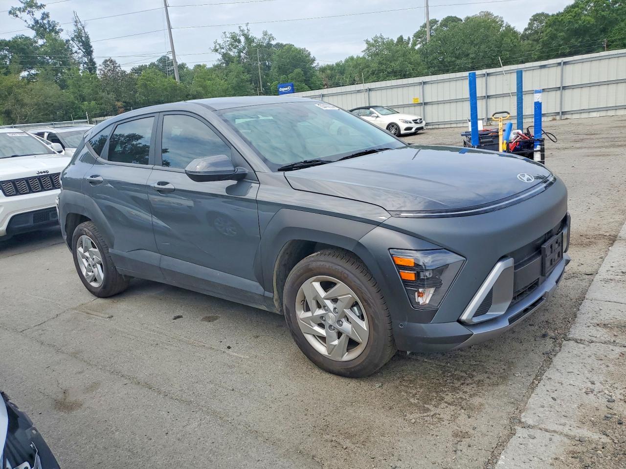 2025 Hyundai Kona Se - Image 4