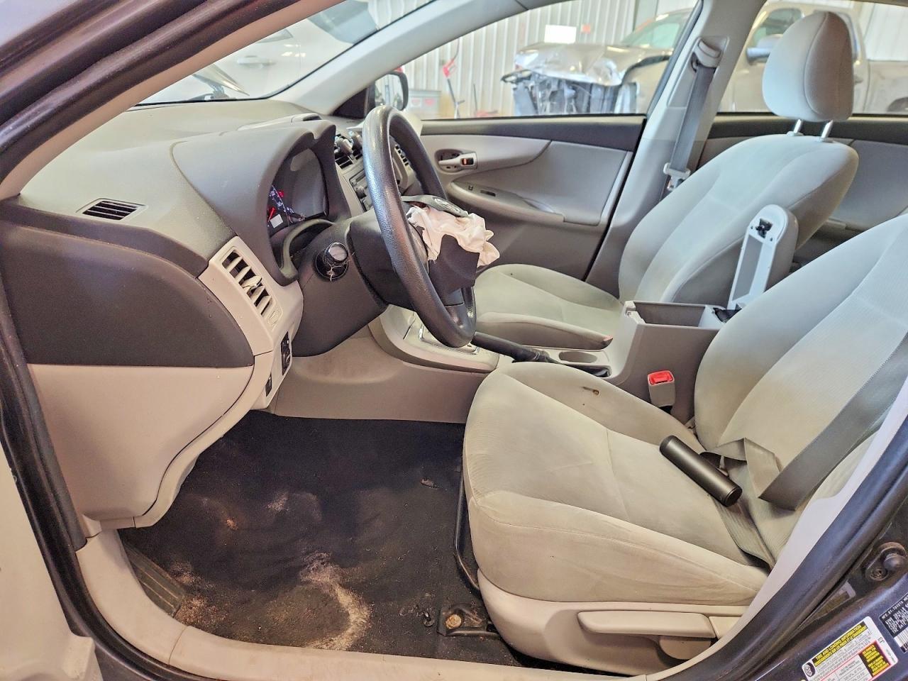 2012 Toyota Corolla Le - Image 7