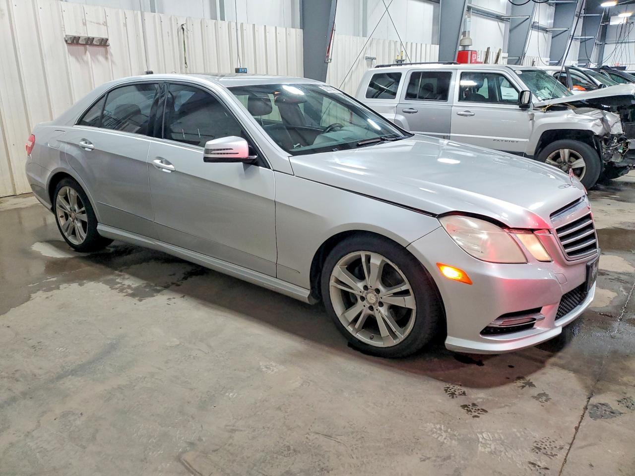 2013 Mercedes-Benz E 350 4Matic - Фото 4