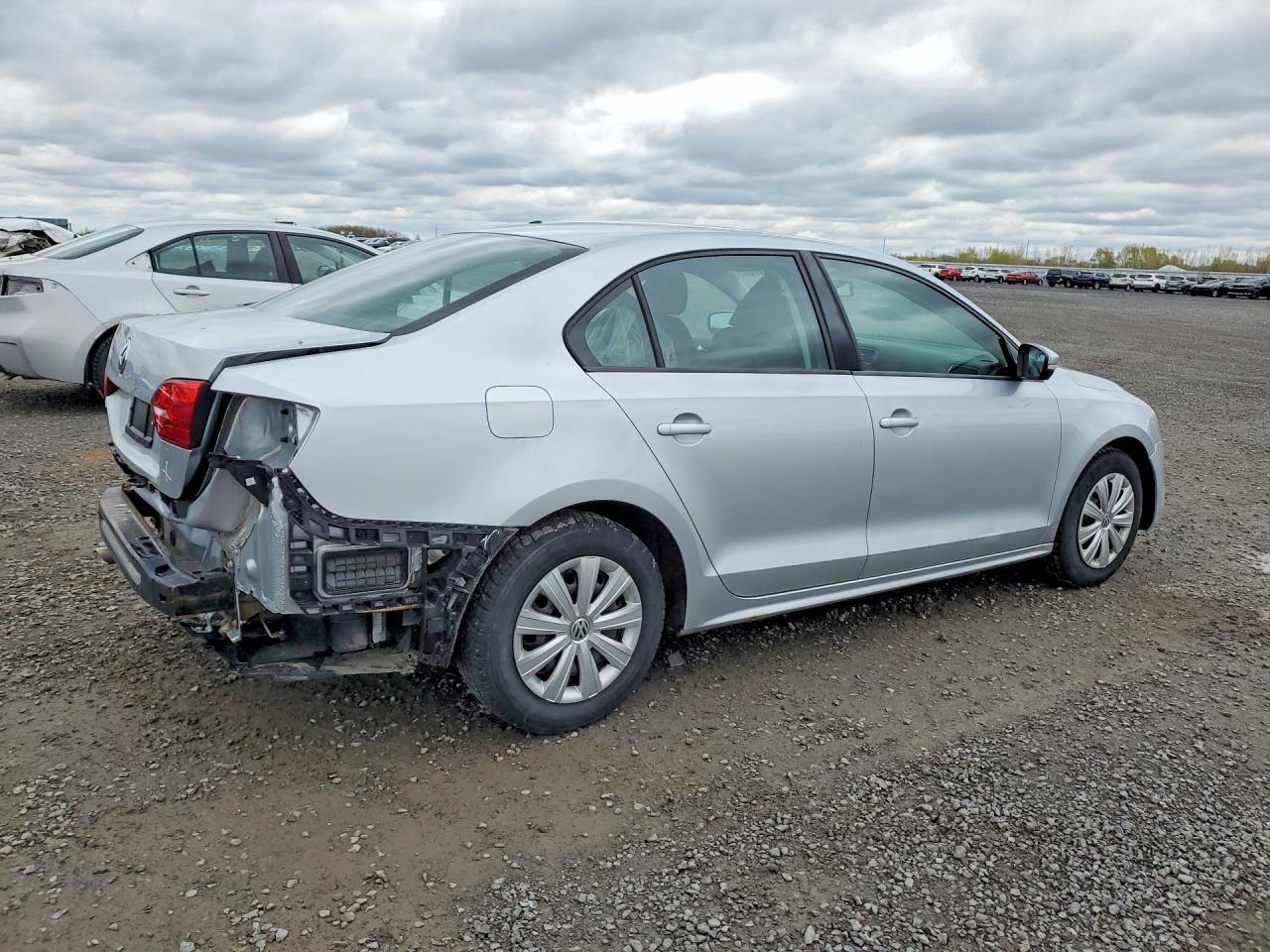 2014 Volkswagen Jetta Base - Image 3