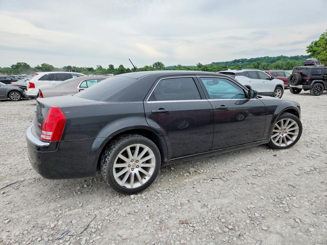 2008 Chrysler 300C - Фото 3