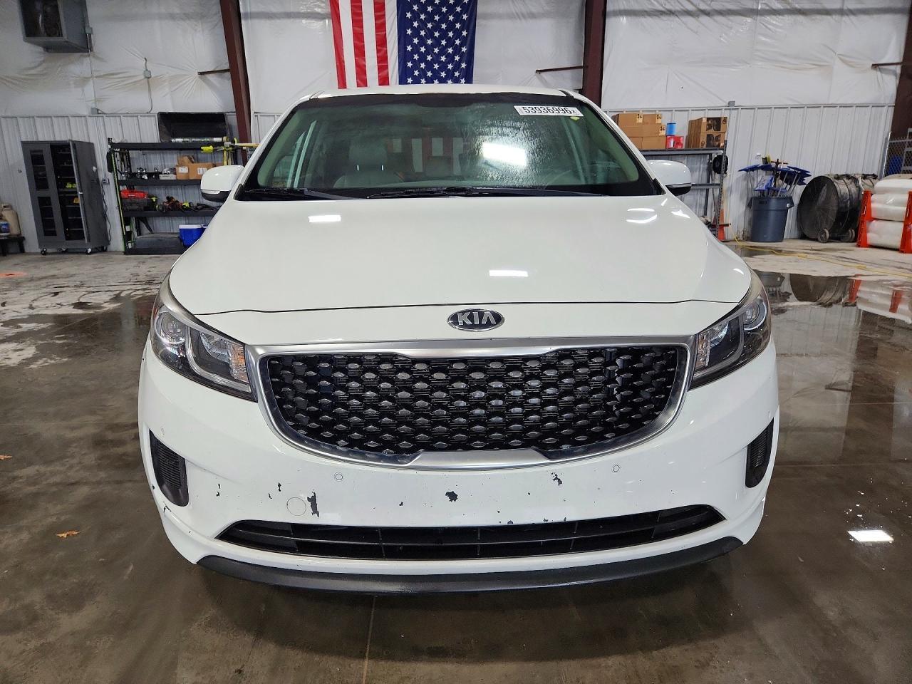 2017 Kia Sedona Lx - Фото 5