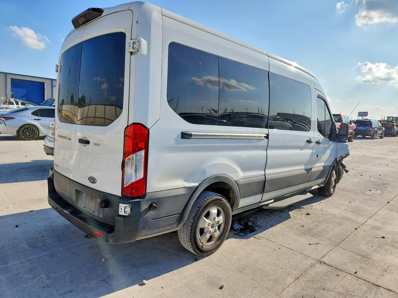 2019 Ford Transit T-350 - Image 3