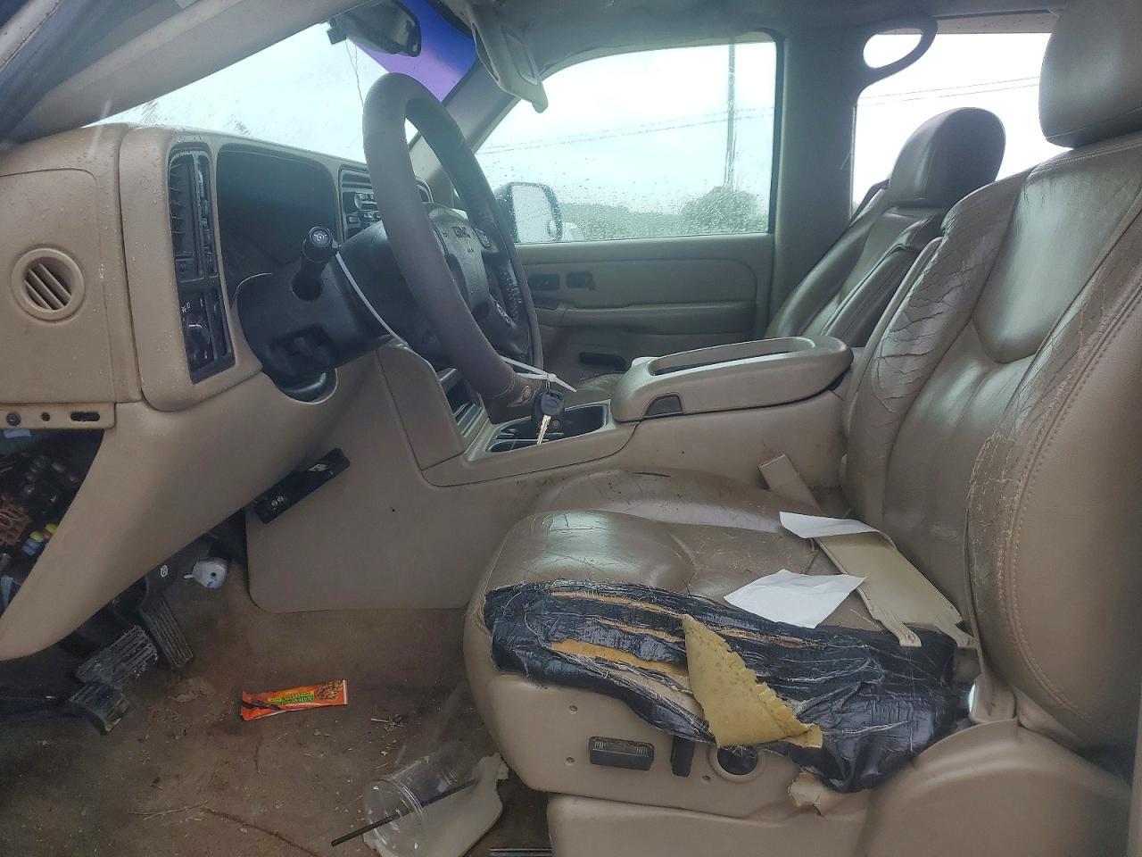 2005 GMC Sierra K2500 Heavy Duty - Image 7