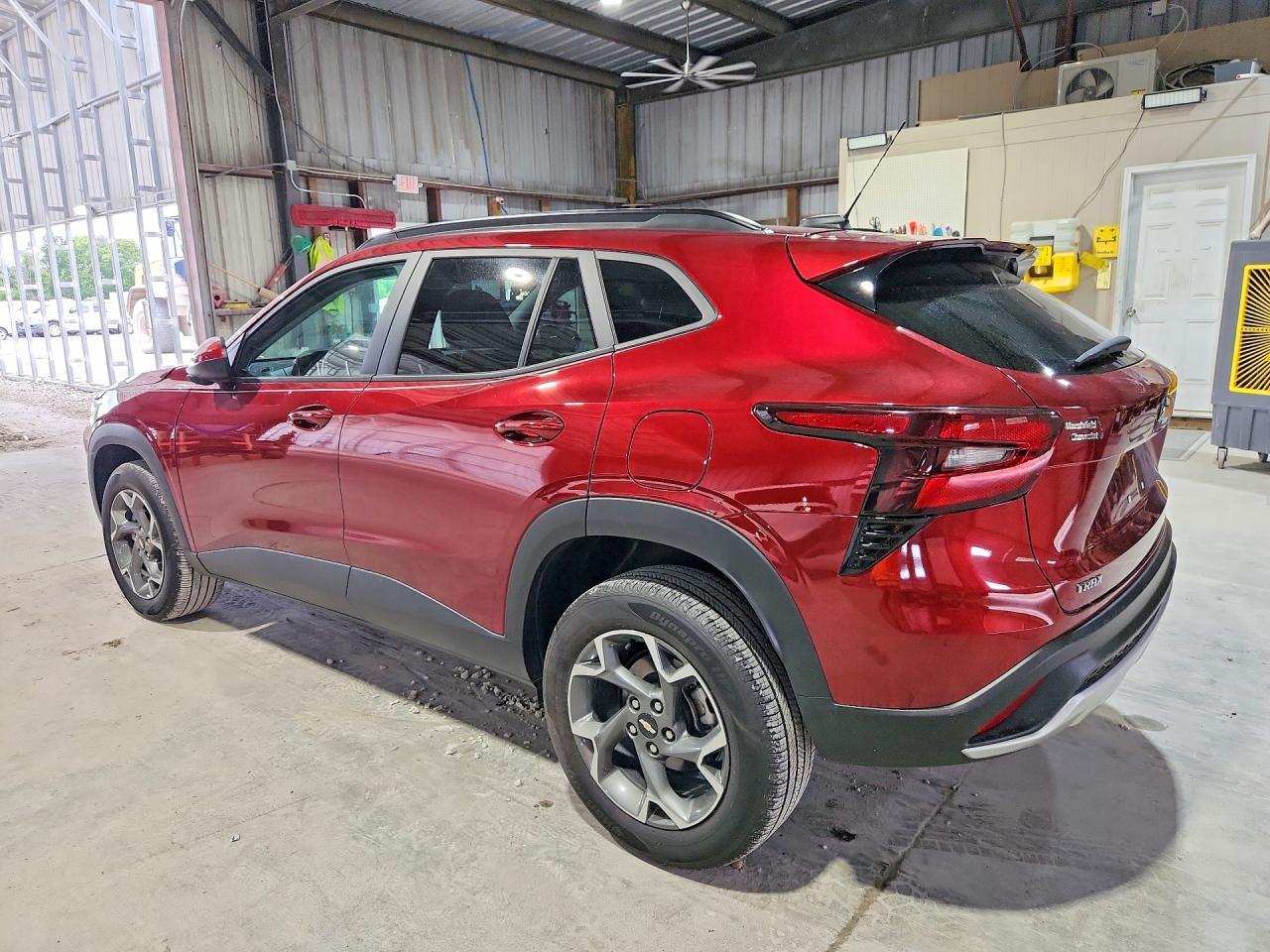 2025 Chevrolet Trax 1Lt - Image 2