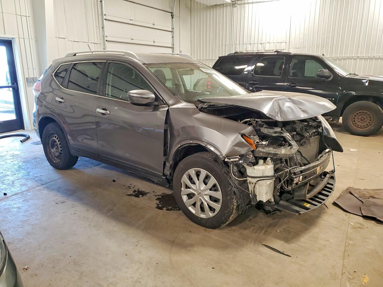 2016 Nissan Rogue S - Фото 4