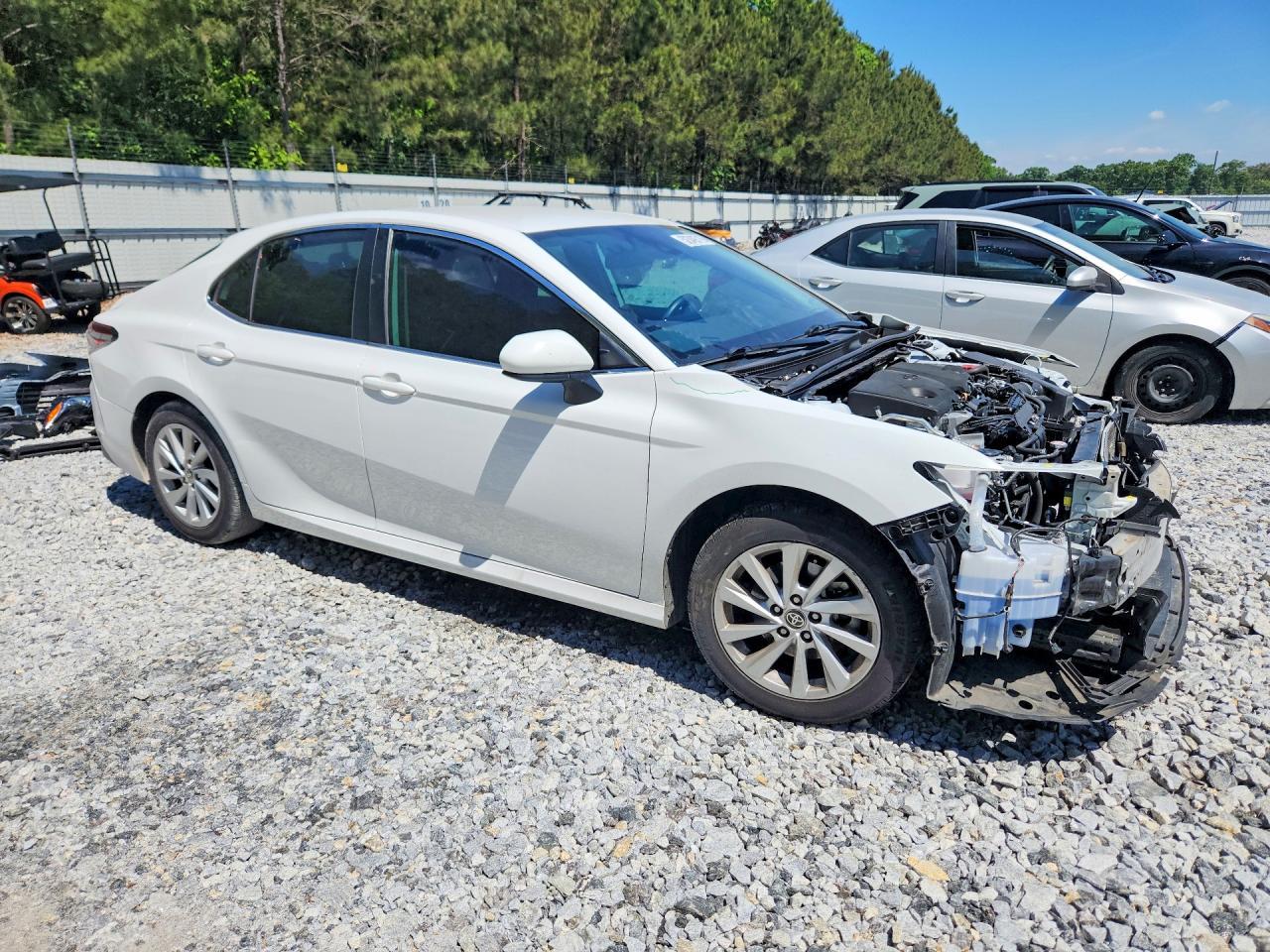 2022 Toyota Camry Le - Фото 4