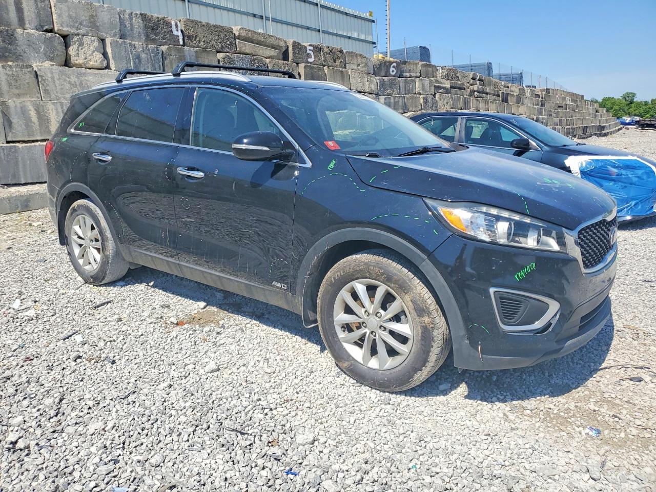 2018 Kia Sorento Lx - Image 4