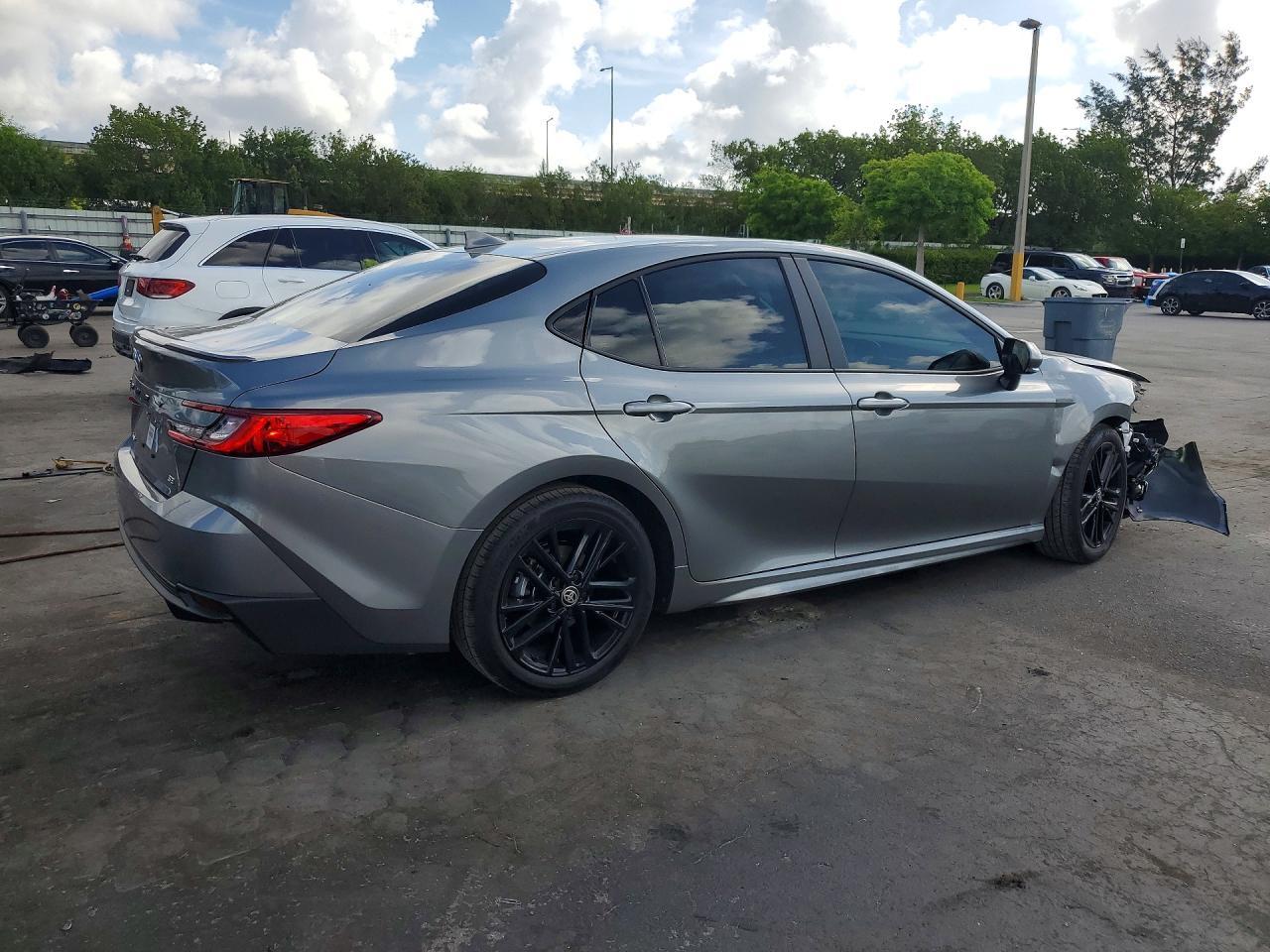 2026 Toyota Camry Se - Фото 3