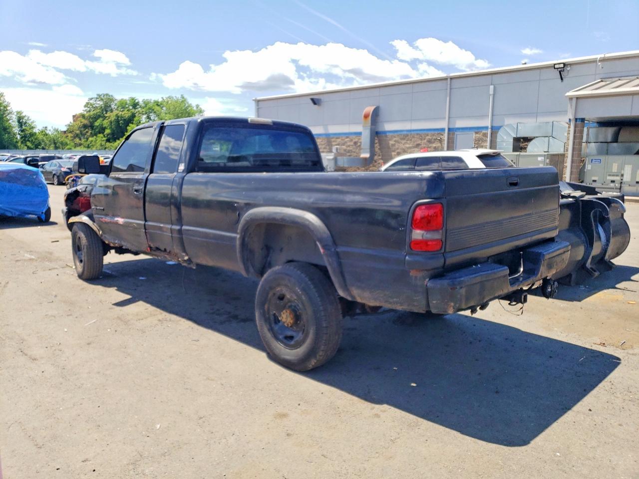 1999 Dodge Ram 2500 - Фото 2