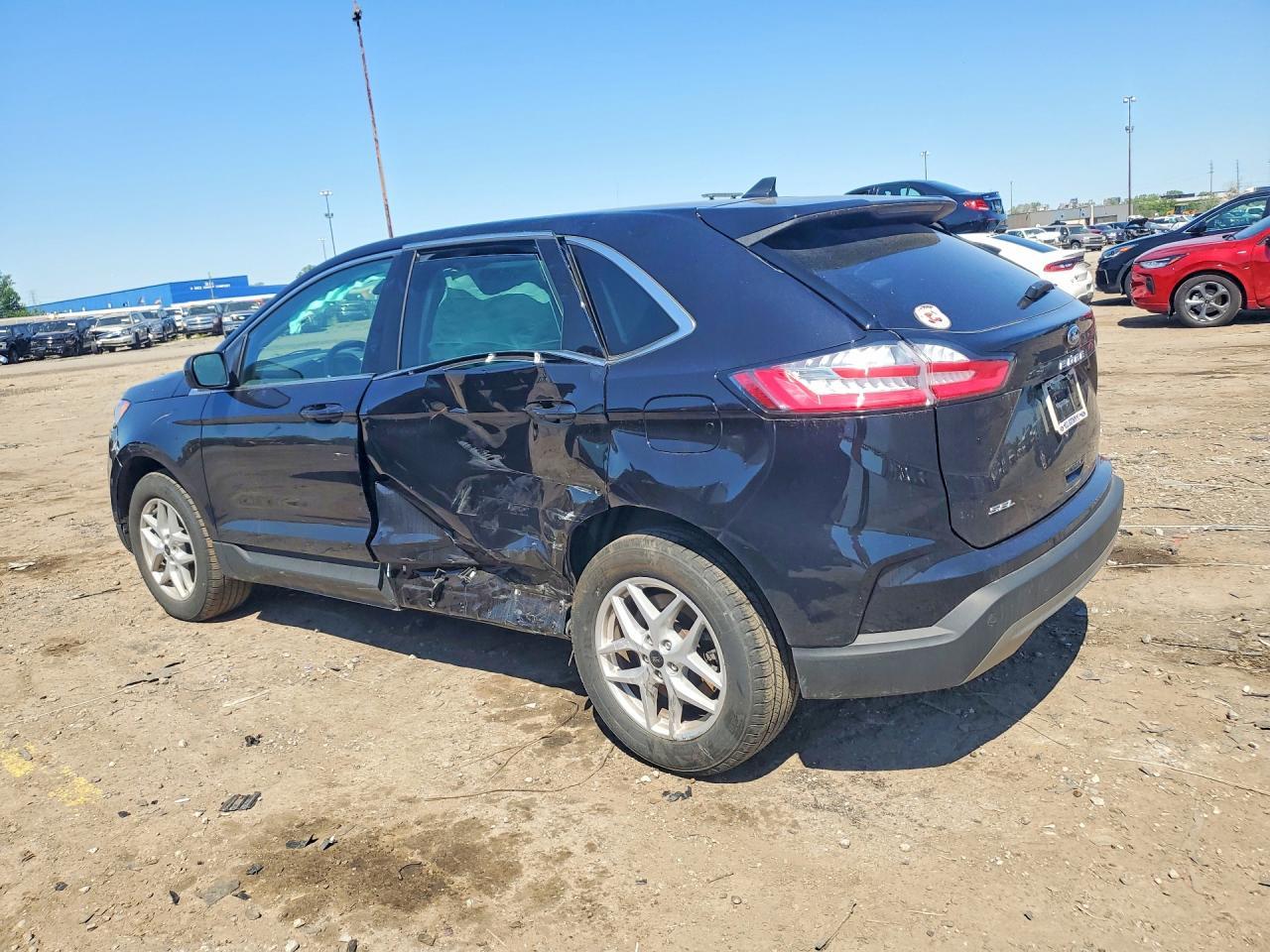 2024 Ford Edge Sel - Image 2