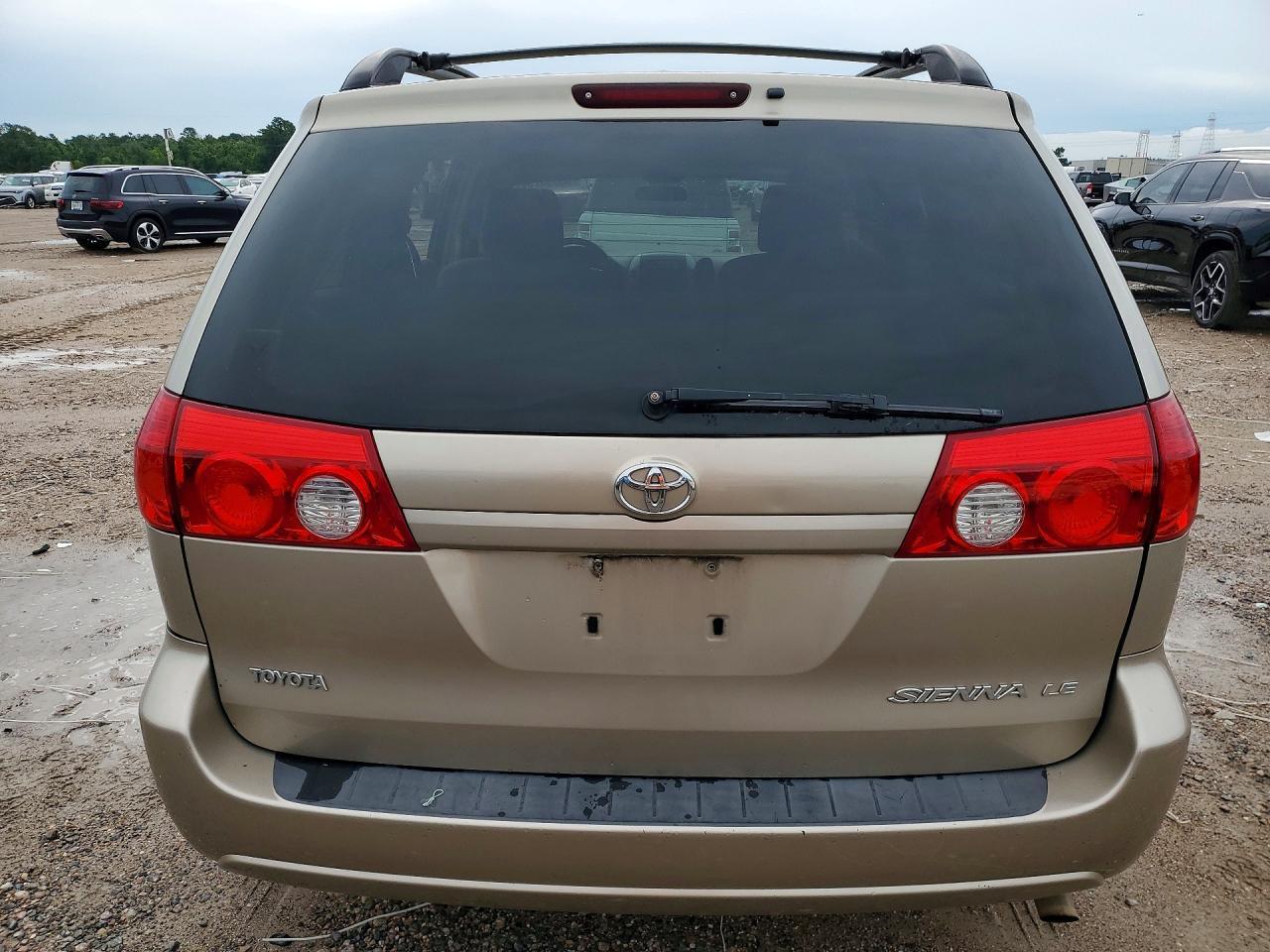 2006 Toyota Sienna Le - Фото 6