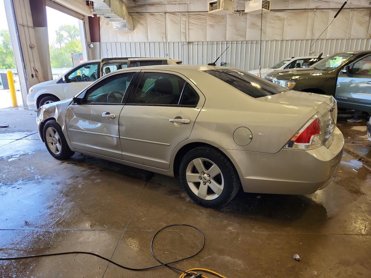 2008 Ford Fusion Se - Image 2