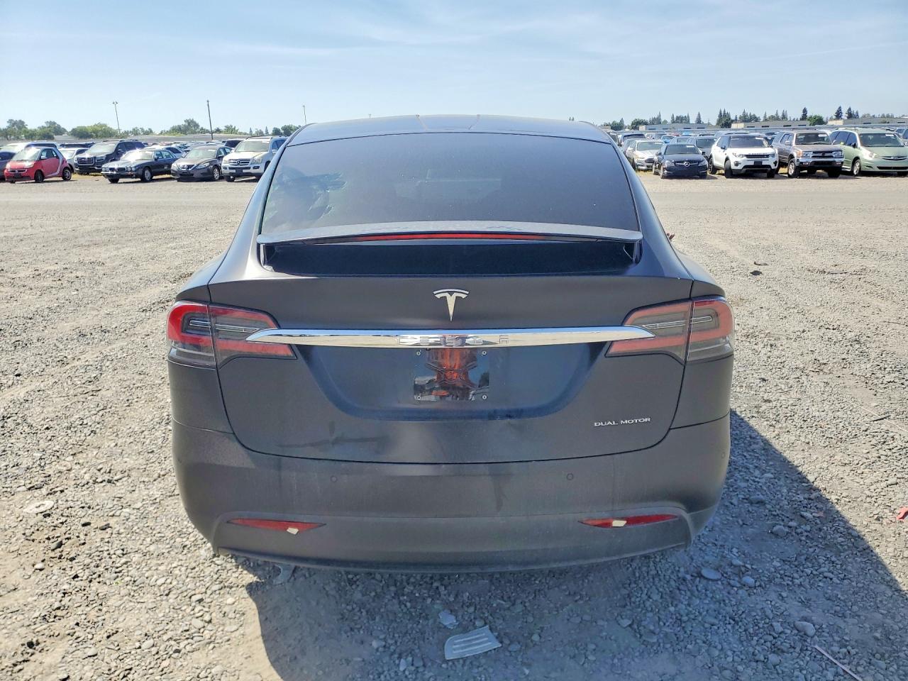 2020 Tesla Model X - Фото 6