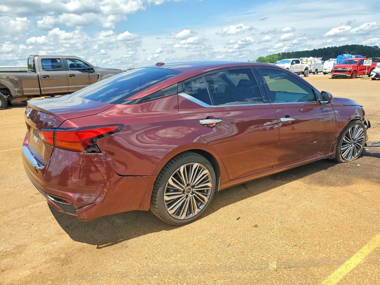 2023 Nissan Altima Sl - Фото 3