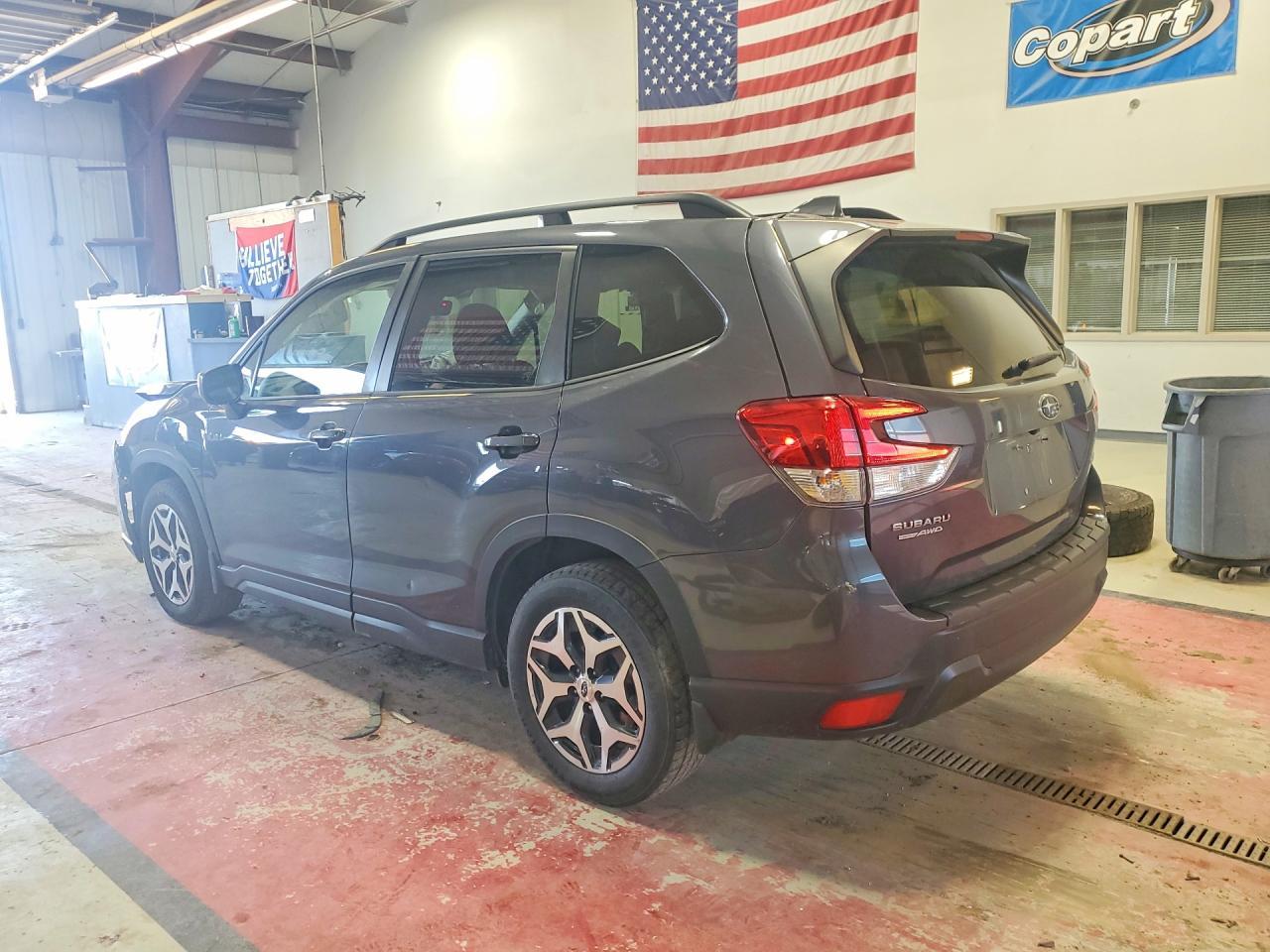 2020 Subaru Forester Premium - Фото 2