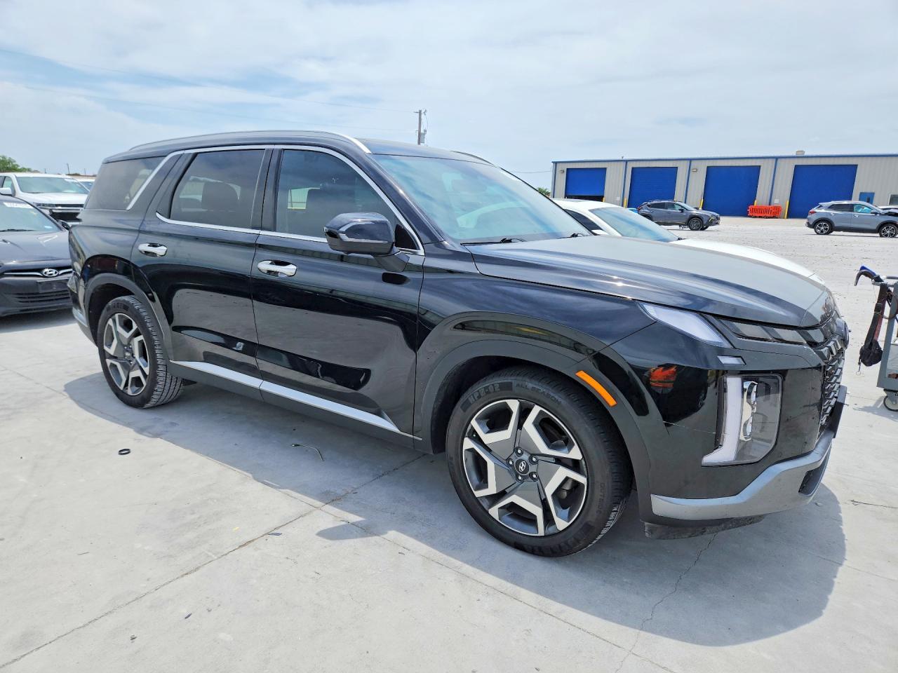 2024 Hyundai Palisade Limited - Image 4