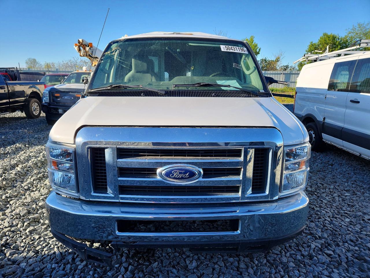 2018 Ford Econoline E350 Super Duty Cutaway Van - Фото 5