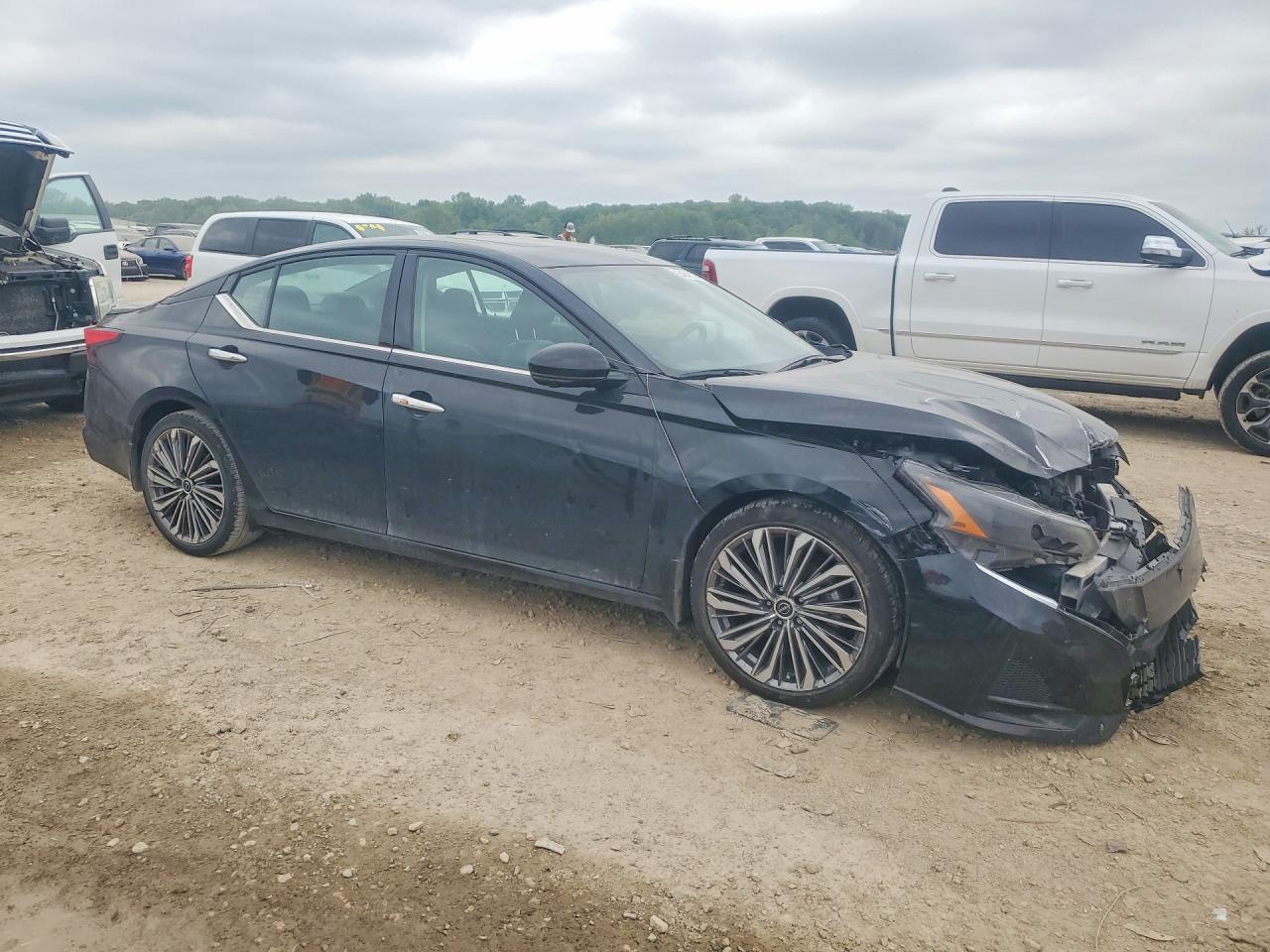 2024 Nissan Altima Sl - Фото 4