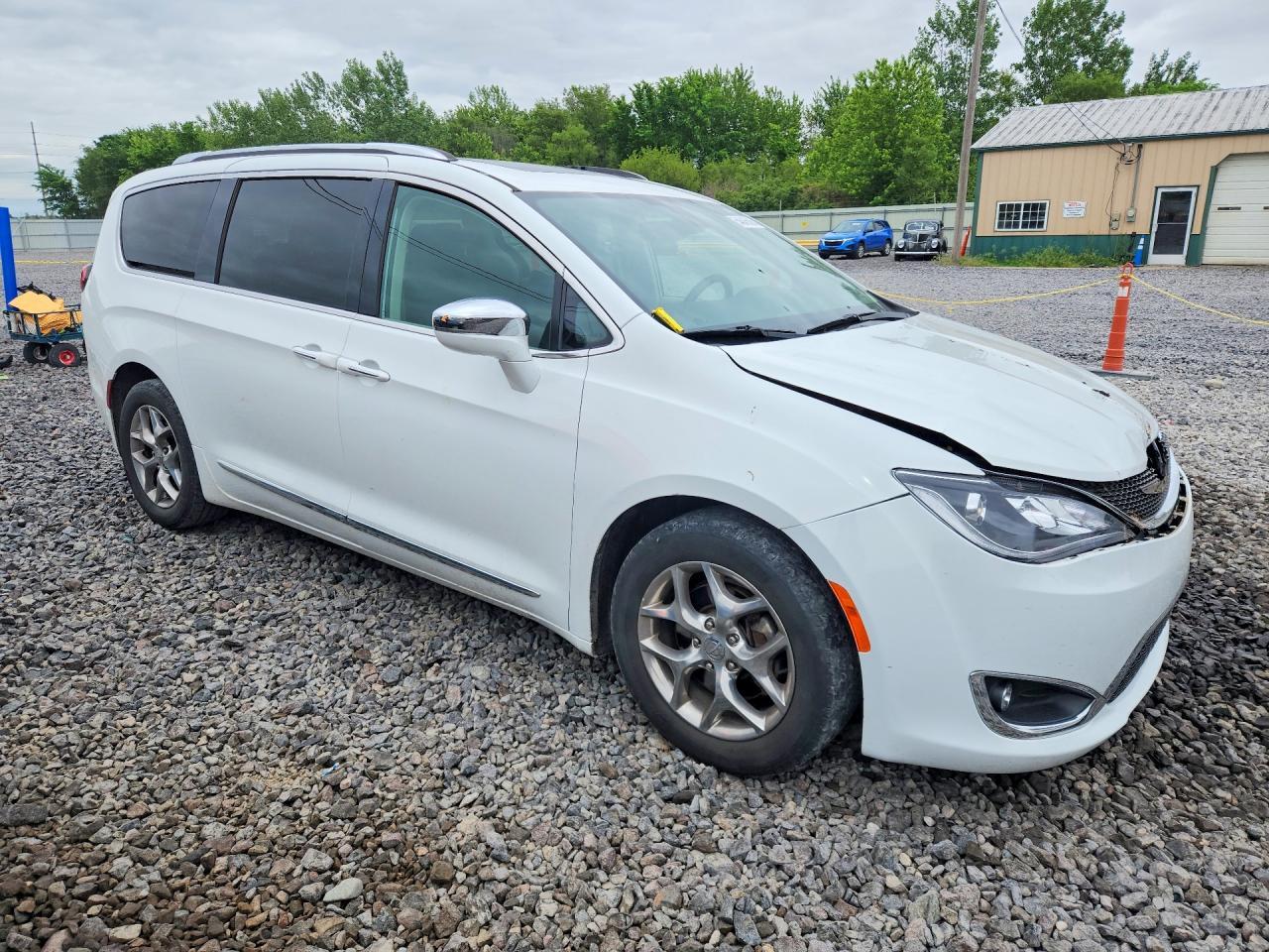 2018 Chrysler Pacifica Limited - Image 4