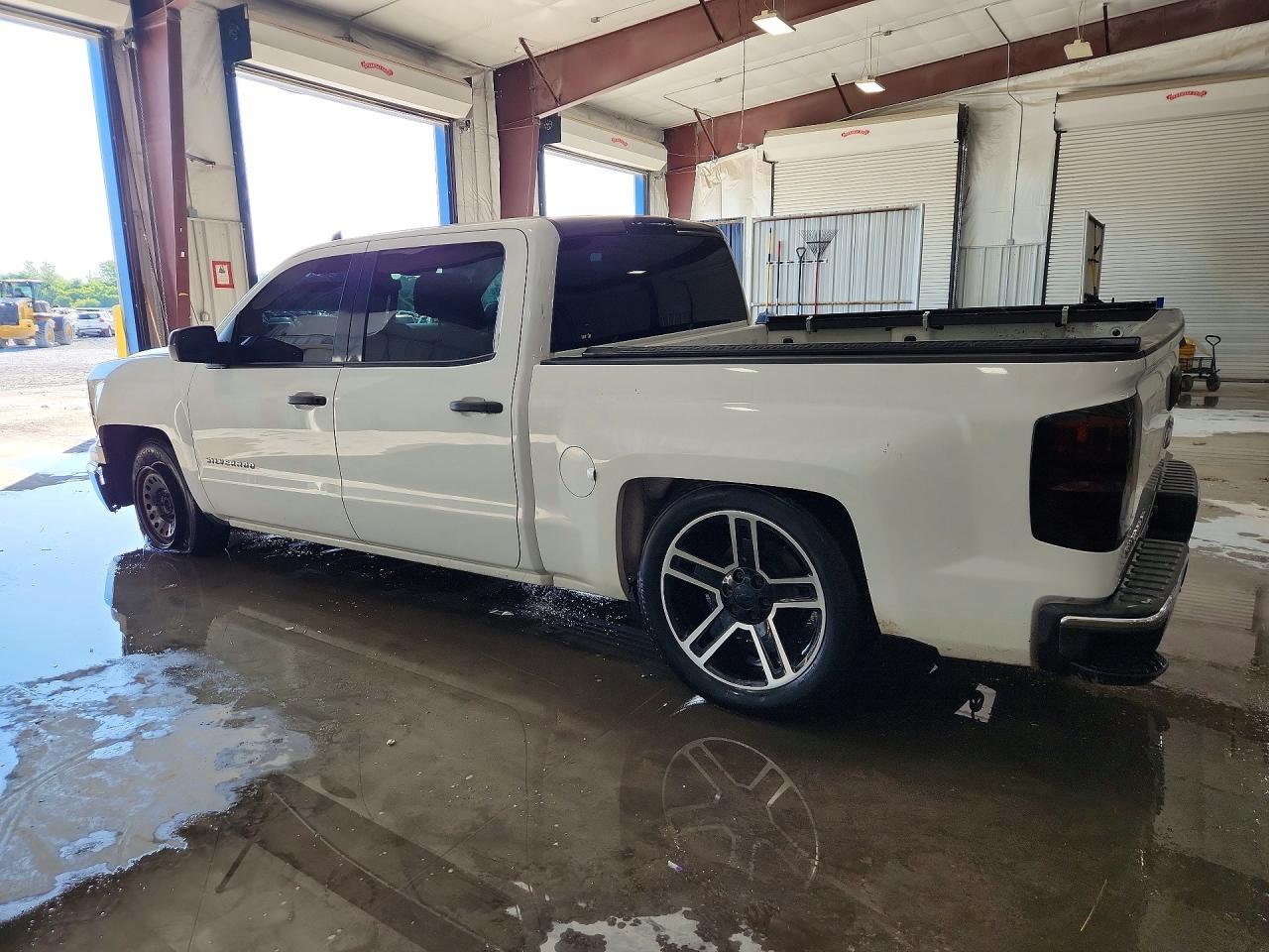 2015 Chevrolet Silverado C1500 - Image 2