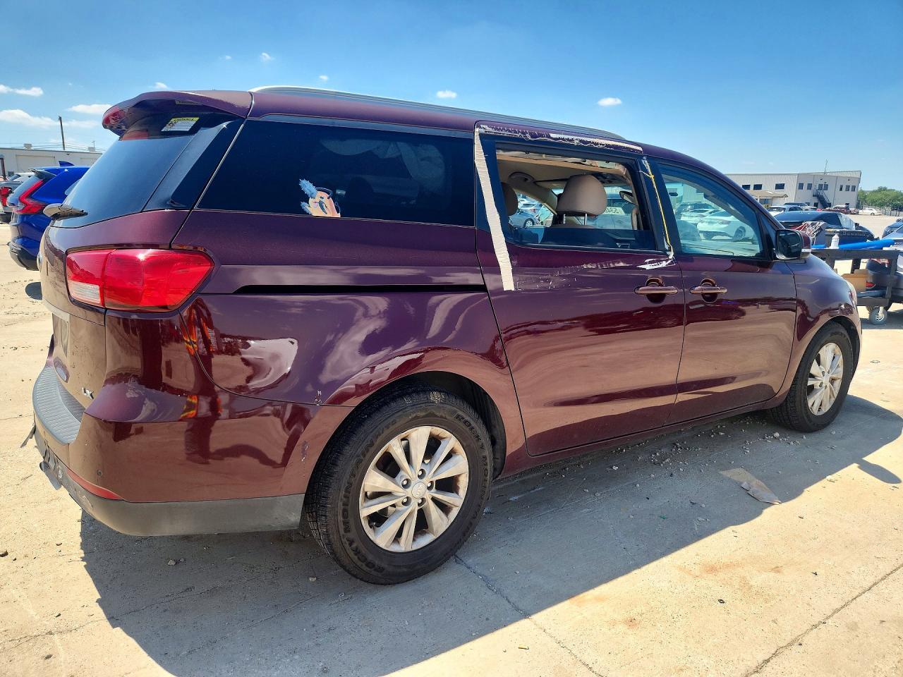 2016 Kia Sedona Lx - Image 3