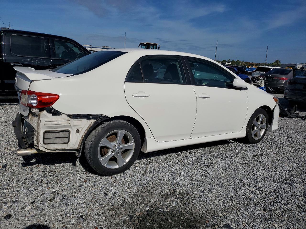 2012 Toyota Corolla S - Фото 3