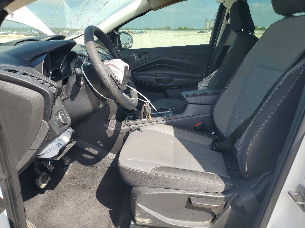 2019 Ford Escape S - Image 7