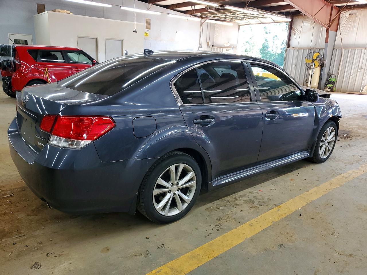 2014 Subaru Legacy 3.6R Limited - Image 3
