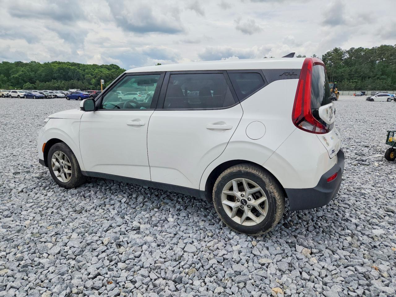 2020 Kia Soul S - Image 2