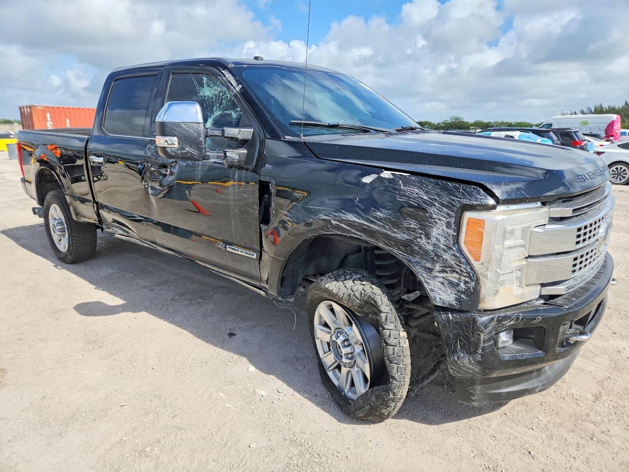 2017 Ford F250 Super Duty - Фото 4